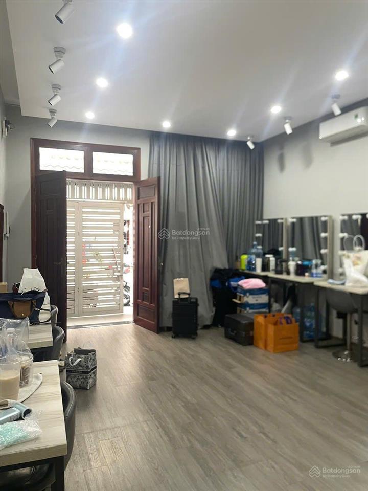 Bán nhà hẻm 8m cống quỳnh p.nct q.1 dt 64m2, 2 lầu vuông vức