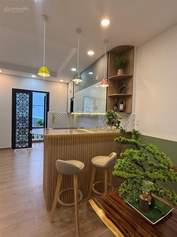 Bán nhà hẻm 6m trần phú p. chợ quán dt 8 x 18m, 5 lầu chdv