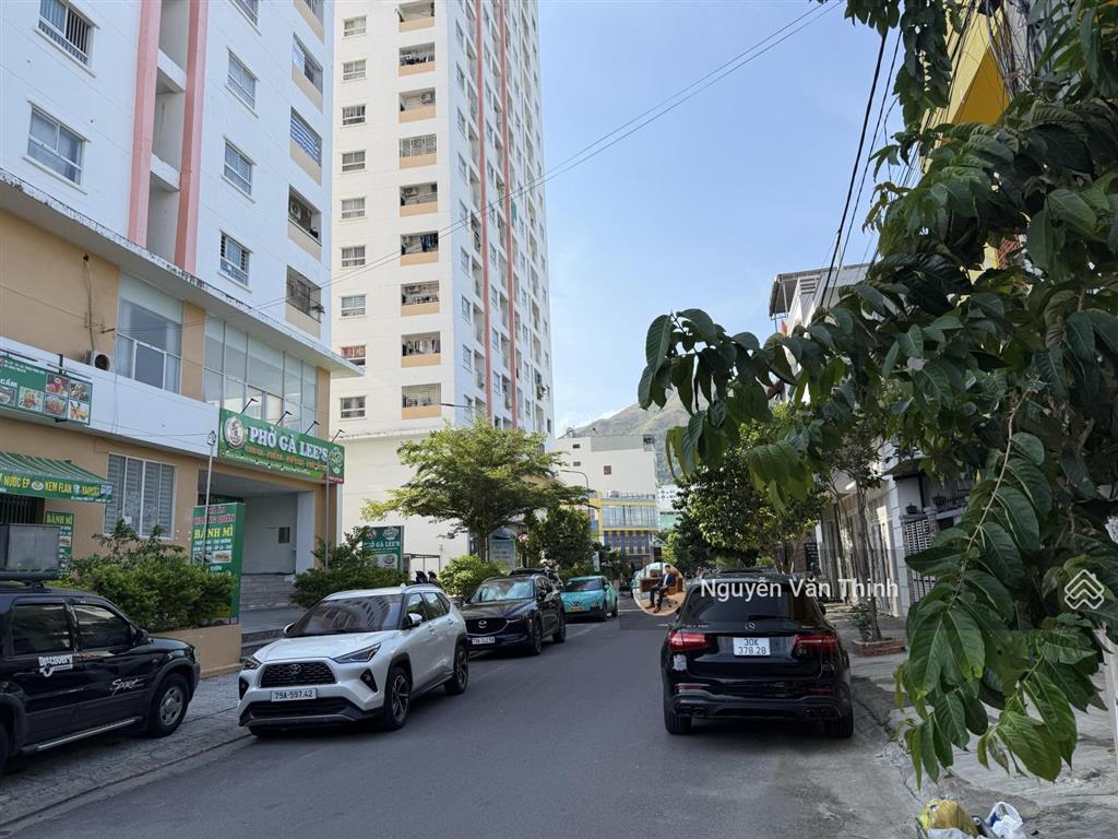 Lô góc biệt thự vip 2 mặt tiền đường trần quang diệu 246,7m² 18tỷ500tr cách biển 800m