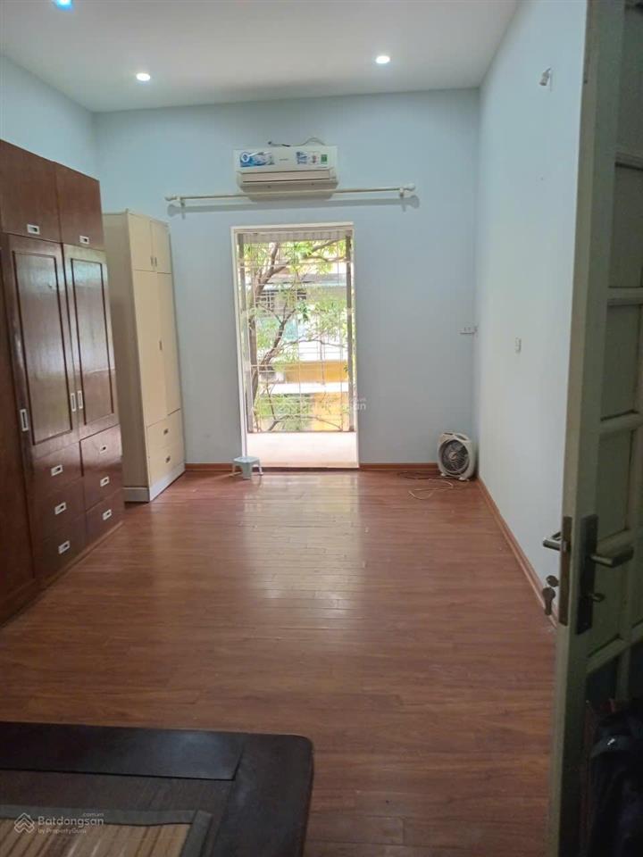 Chính chủ cần cho thuê gấp chtt tầng 4 khu 7,2 ha vĩnh phúc, ba đình