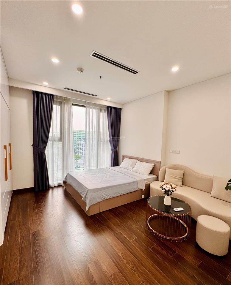Bán trong ngày studio đẹp và giá hời masteri vinhomes smart city tây mỗ, 2,4 tỷ
