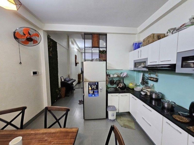 Hẻm 5m Thông, gần Mặt Tiền Cách Mạng Tháng 8 Phường 5 Tân Bình, 64m2, 3 Tầng 4PN Chỉ 12 tỷ