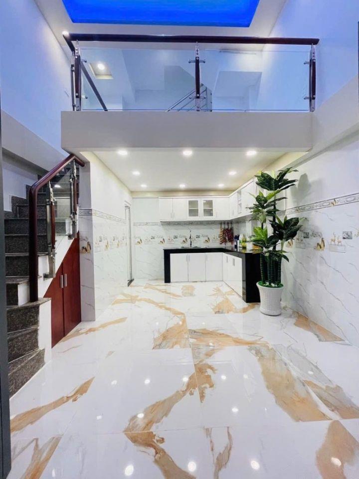 Hiếm Nhà Đẹp HXH 4m, 20m ra MT Nguyễn Hồng Đào P.14 Tân Bình, DTSD 100m2, 5tầng. Chỉ 5.2tỷ TL 