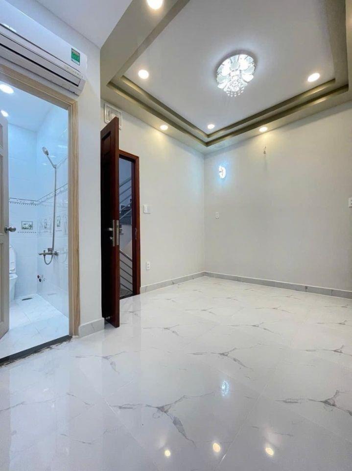 Hiếm Nhà Đẹp HXH 4m, 20m ra MT Nguyễn Hồng Đào P.14 Tân Bình, DTSD 100m2, 5tầng. Chỉ 5.2tỷ TL 
