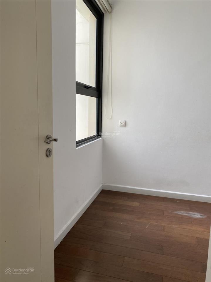 Chính chủ c2 3x15 cho thuê 1,5n đồ cơ bản giá 14tr/tháng có bếp để ở hoặc làm văn phòng 0325 643 ***