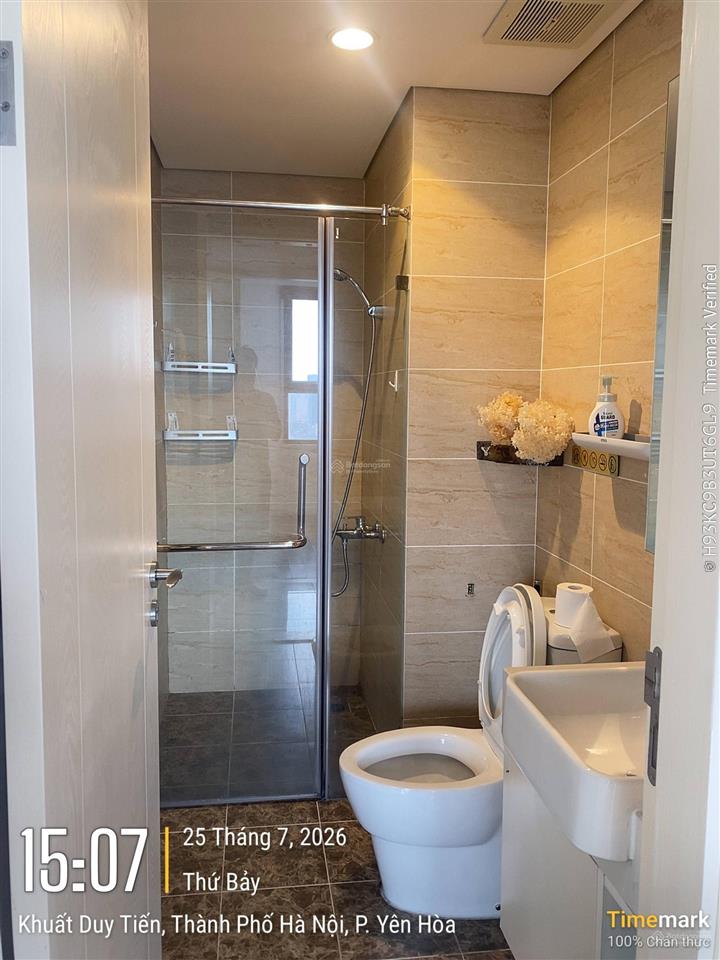 Cho thuê căn hộ 2pn1wc căn góc toà c2 đồ cơ bản có tủ bếp, giá 15tr/th có thể vào ở ngay 0325 643 ***