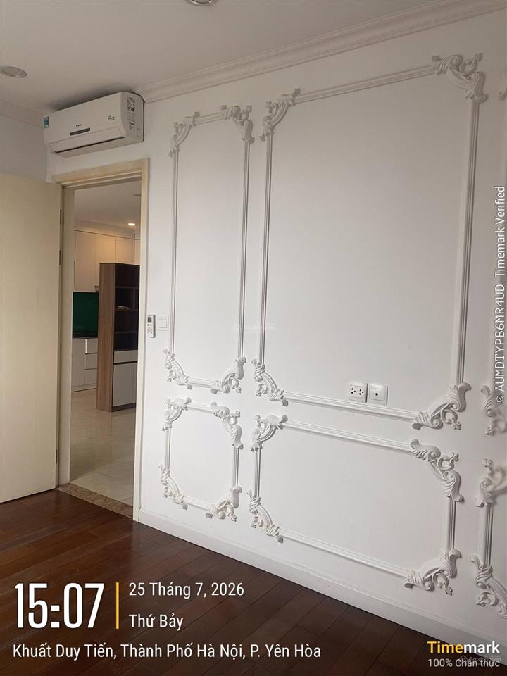 Cho thuê căn hộ 2pn1wc căn góc toà c2 đồ cơ bản có tủ bếp, giá 15tr/th có thể vào ở ngay 0325 643 ***