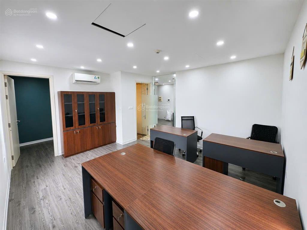 Chính chủ cho thuê căn hộ c2 3207 căn 60m đã trang bị full đồ văn phòng có thể vào luôn 0325 643 ***
