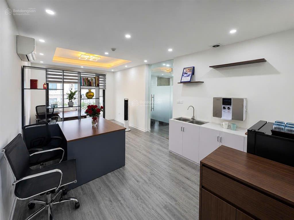 Chính chủ cho thuê căn hộ c2 3207 căn 60m đã trang bị full đồ văn phòng có thể vào luôn 0325 643 ***