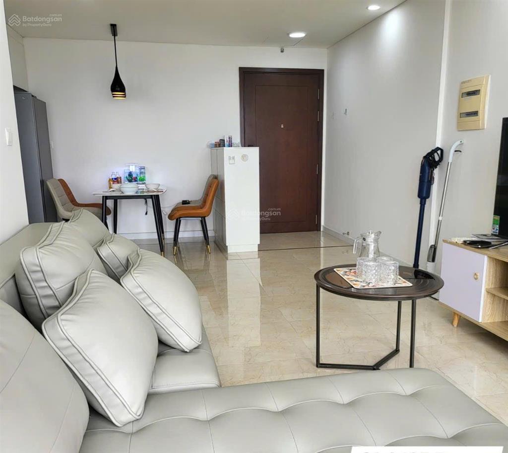 Chính chủ c1 3605 cho thuê 56m2 1 phòng khách 1 phòng ngủ cho thuê đủ đồ kéo vali vào ở 0325 643 ***