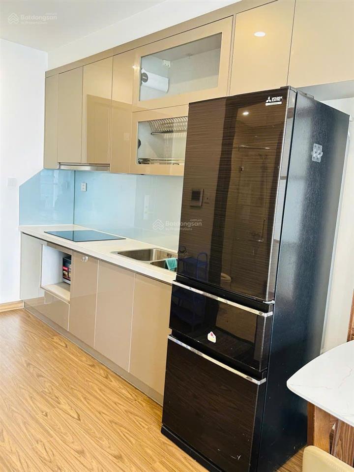 Chính chủ cho thuê studio w2 2709 full đồ, căn có ban công, trống, chuyển vào ở luôn 0325 643 ***