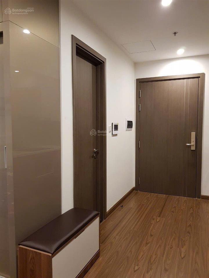 Chính chủ cho thuê studio w2 2709 full đồ, căn có ban công, trống, chuyển vào ở luôn 0325 643 ***