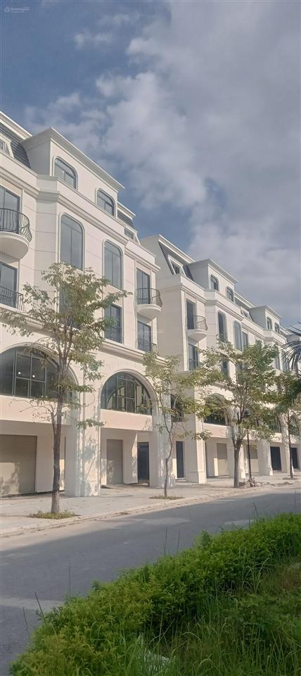 Chính chủ bán liền kề phân khu thịnh vượng diện tích 135m2 mặt tiền 7,5m xây 5 tầng mặt đường 30m