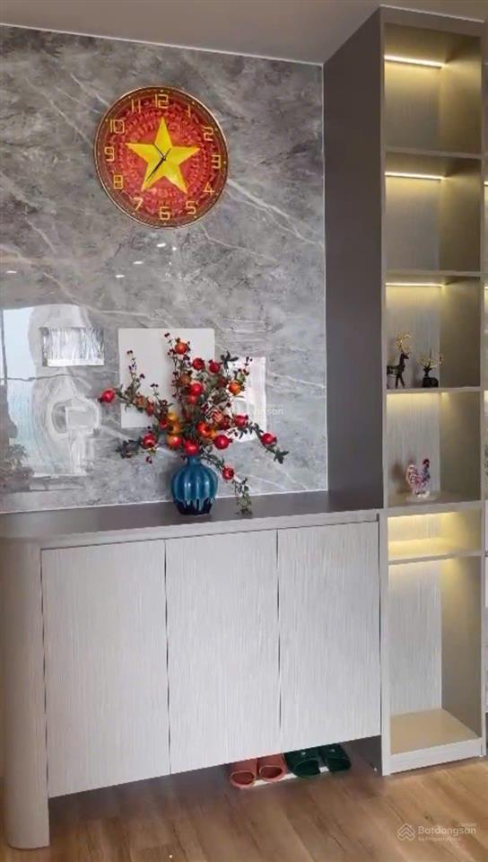 Cần bán gấp căn hộ chung cư 3pn full nội thất sang trọng tòa the wisteria mặt ql 32 giá 8,3 tỷ