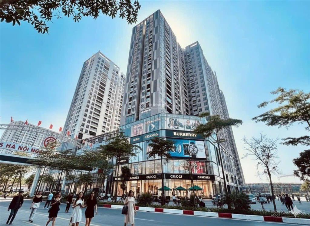 Cần bán gấp căn hộ chung cư 3pn full nội thất sang trọng tòa the wisteria mặt ql 32 giá 8,3 tỷ