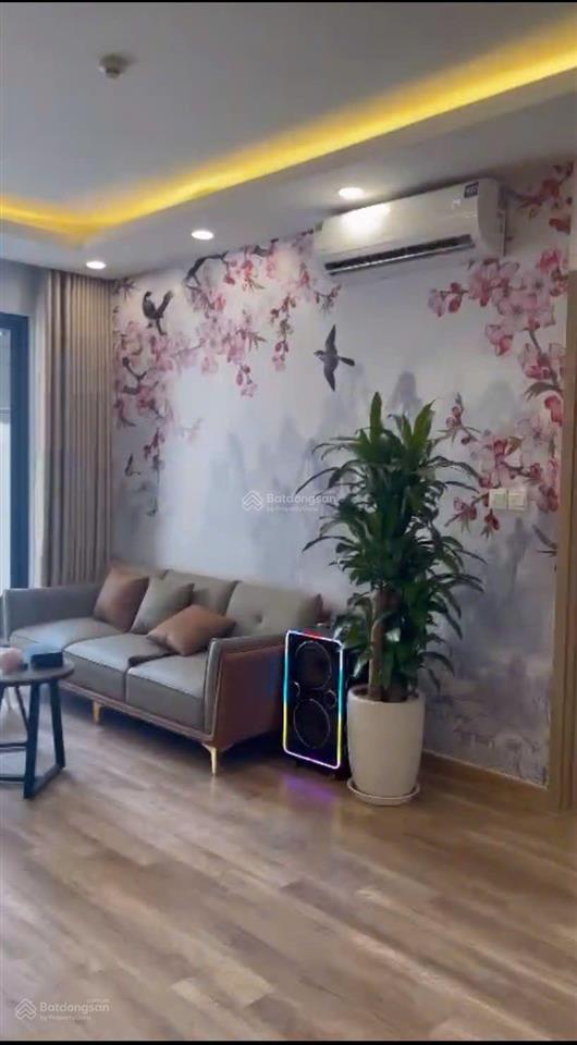 Cần bán gấp căn hộ chung cư 3pn full nội thất sang trọng tòa the wisteria mặt ql 32 giá 8,3 tỷ