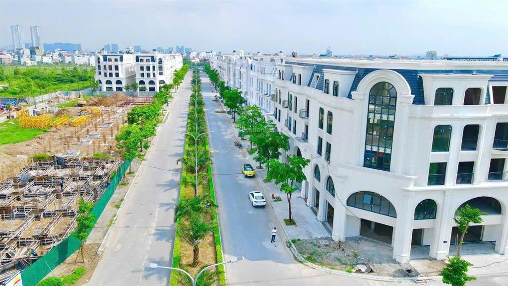 Chính chủ bán nhà liền kề phân khu thịnh vượng mặt tiền 7,5m xây 5 tầng diện tích 135m giá 27 tỷ
