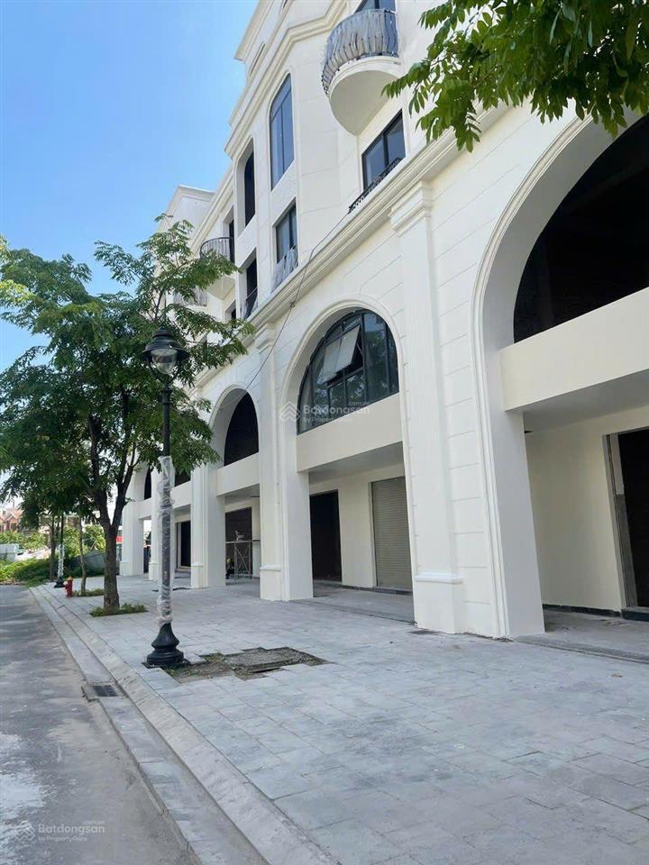 Chính chủ bán nhà liền kề phân khu thịnh vượng mặt tiền 7,5m xây 5 tầng diện tích 135m giá 27 tỷ