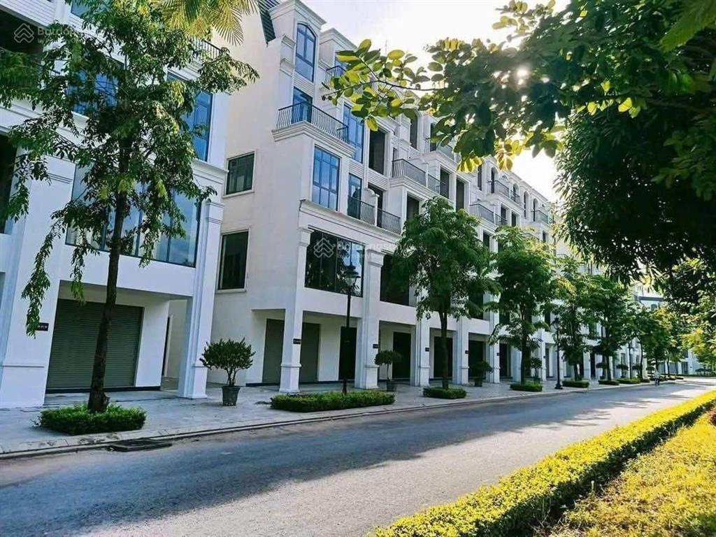 Chuyển đổi công việc chính chủ bán nhà liền kề xây 5 tầng diện tích 90m mặt tiền 5m giá 15,8 tỷ