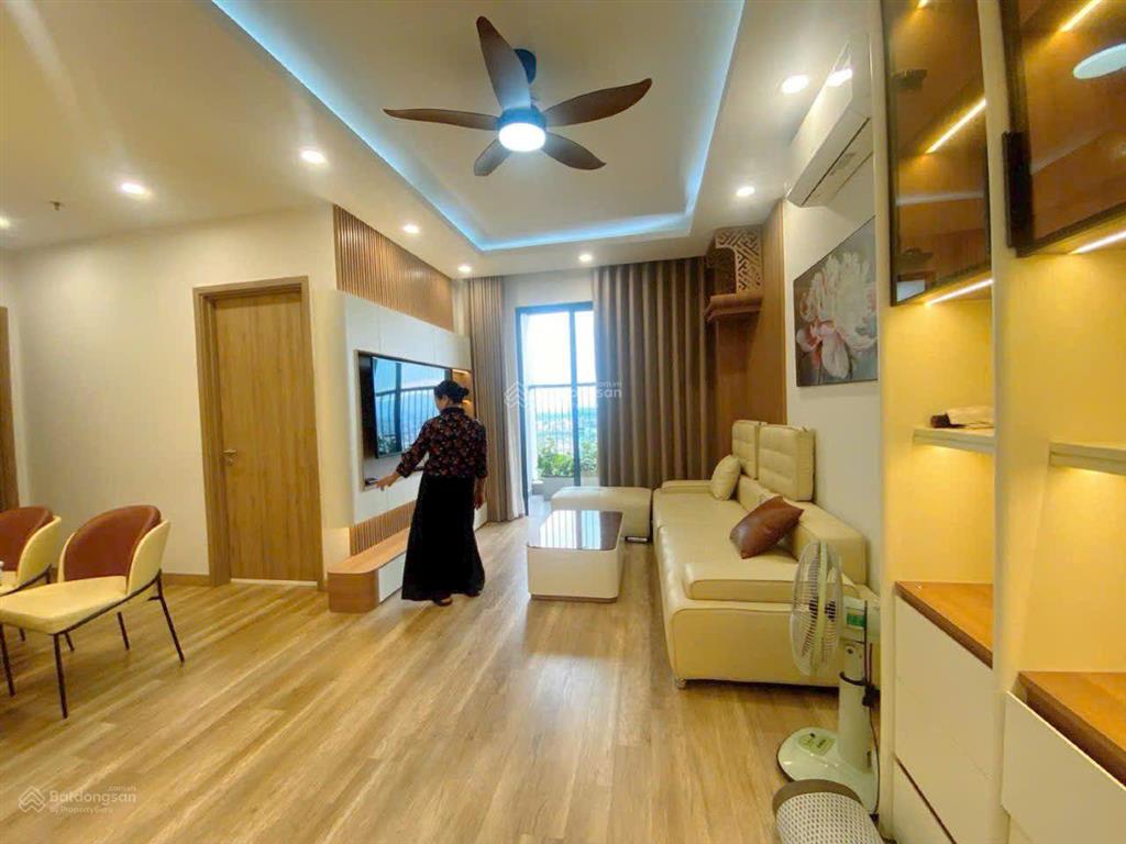 Chính chủ chuyển công tác cần bán căn hộ chung cư 2pn 83m tòa the wisteria giá 6,1 tỷ bao phí