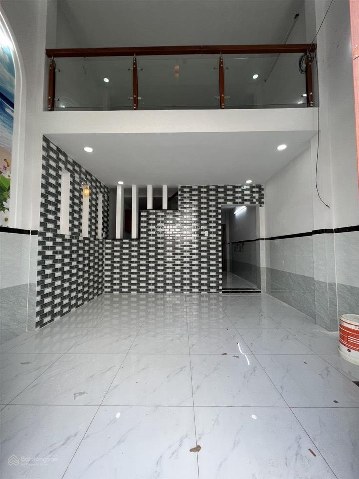 Nhà 4x11m, 2pn, 2 toilet, 1 phòng thờ, giá 1,7 tỷ. quận bình tân