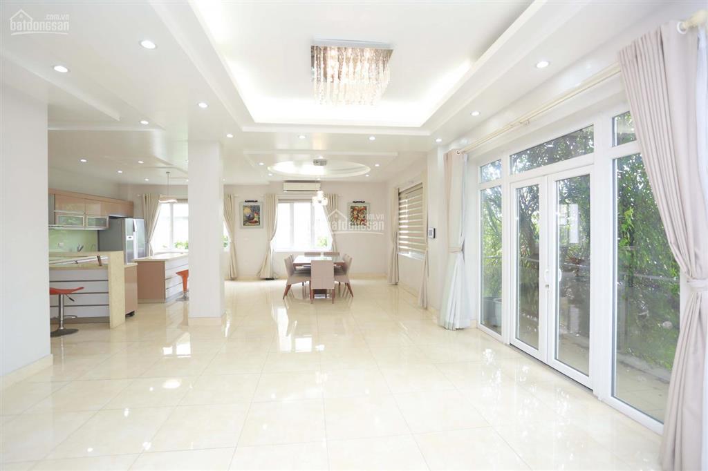 Nhà đẹp đ. võ chí công  lạc long quân 300m2, 5 tầng  tầng hầm  sàn rộng  thang máy 2 mặt thoáng