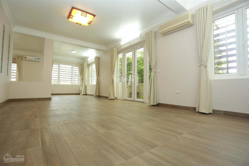 Nhà đẹp đ. võ chí công  lạc long quân 300m2, 5 tầng  tầng hầm  sàn rộng  thang máy 2 mặt thoáng