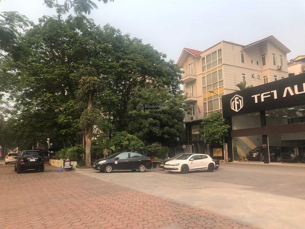 Cho thuê biệt thự vườn đào lô góc 250m2 xây 4 tầng  mặt phố võ chí công  lạc long quân