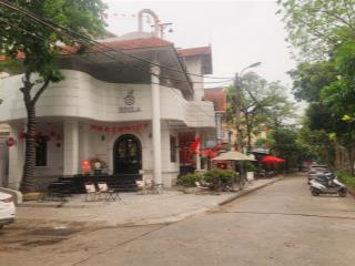 Nhà phố xuân la để ở  làm vp  dt 250m2 xây 4 tầng  sân vườn rộng