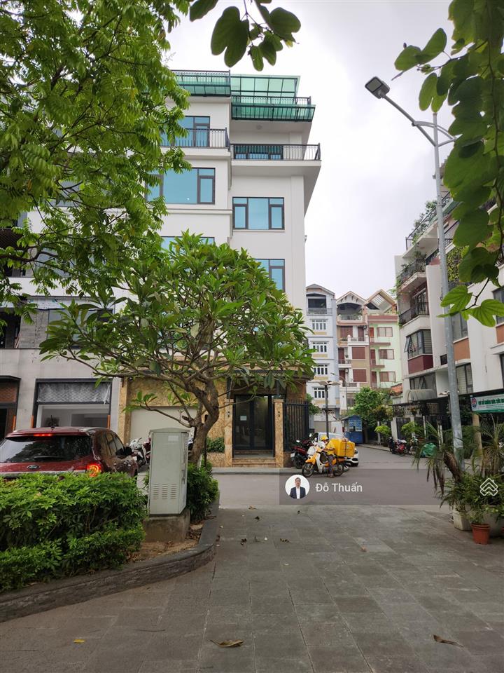 Cho thuê biệt thự  liền kề  shophouse kđt starlake tây hồ tây làm vp để ở full đồ giá từ 50 triệu