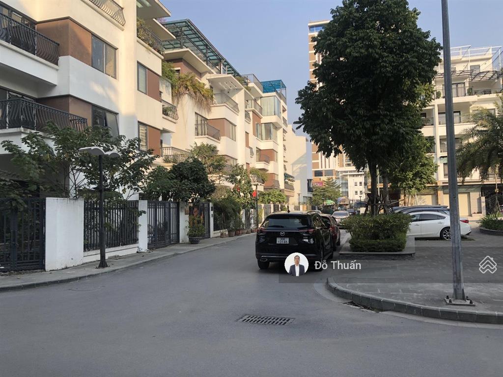Cho thuê biệt thự  liền kề  shophouse kđt starlake tây hồ tây làm vp để ở full đồ giá từ 50 triệu