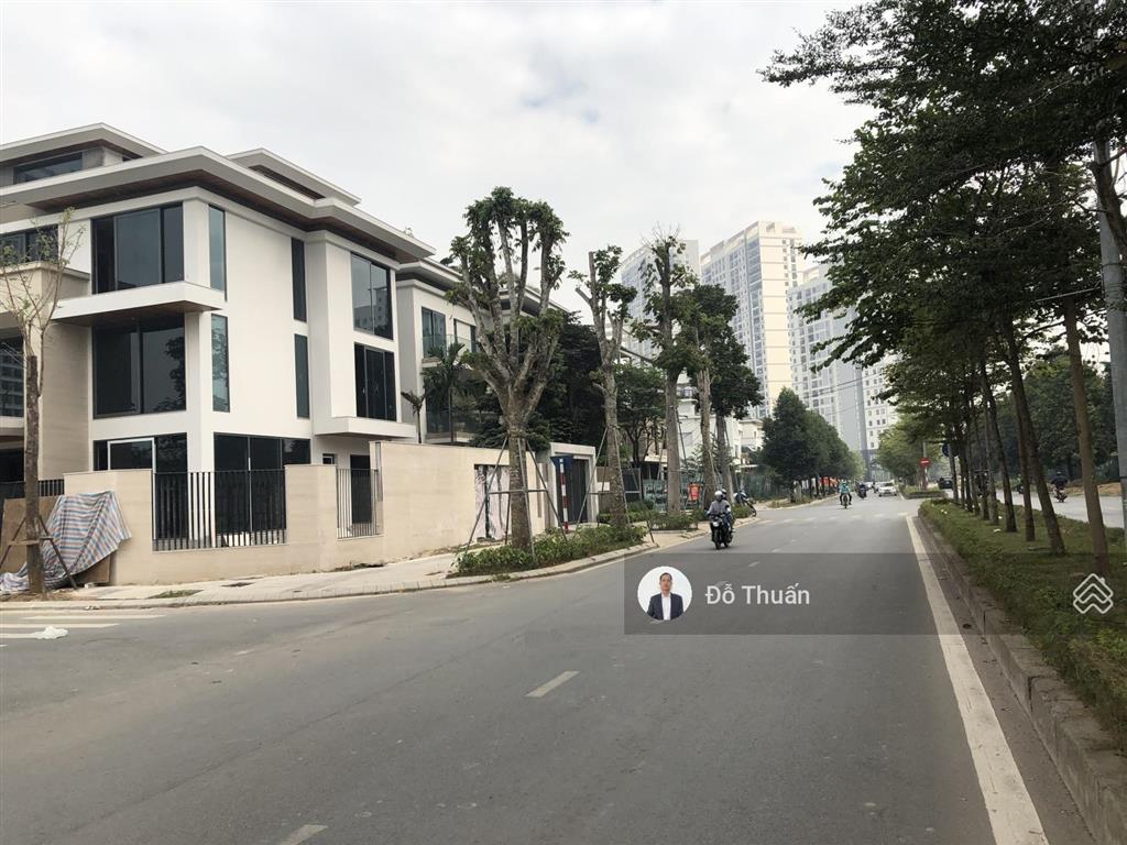 Cho thuê biệt thự liền kề ngã tư ngoại giao đoàn 180m2  các tầng thông sàn  thang máy