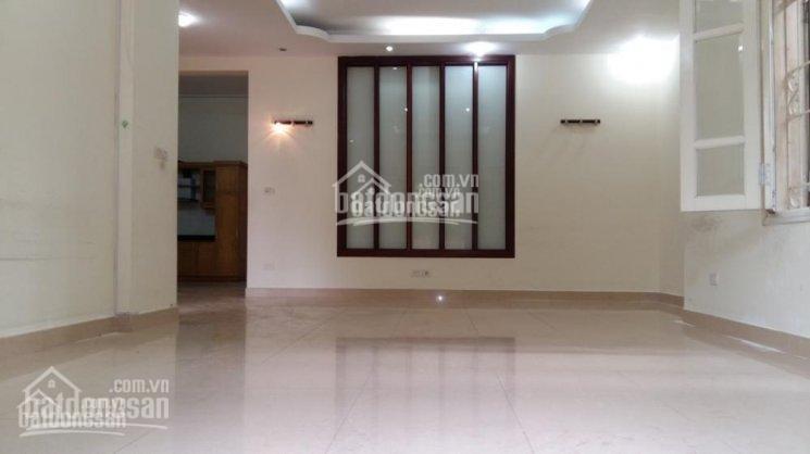 Cho thuê biệt thự lô góc 200m2, xây 4 tầng rộng đẹp kđt dịch vọng, cầu giấy, làm vp công ty