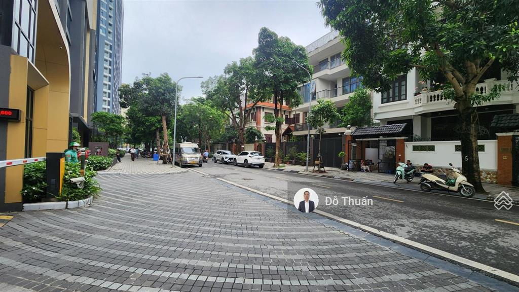 Bán bt vườn đào tây hồ  đường võ chí công  lô góc trục chính  vườn hoa