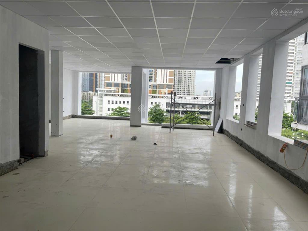 Nhà mặt phố đường nguyễn văn huyên  xuân tảo cho thuê 150m2, 6 tầng, thông sàn, thang máy chuẩn vp