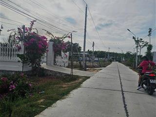 Bán đất giá rẻ nằm trong khu dân cư  tân bình, la gi