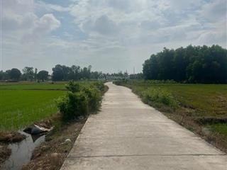 Bán đất vườn mặt tiền be tông rộng, giá đầu tư