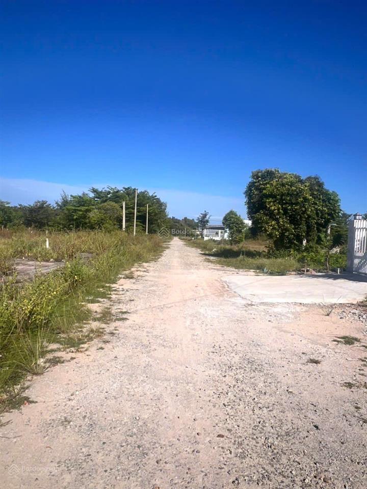 Nhà đẹp, sẵn nội thất  khu sài gòn  hàm tân