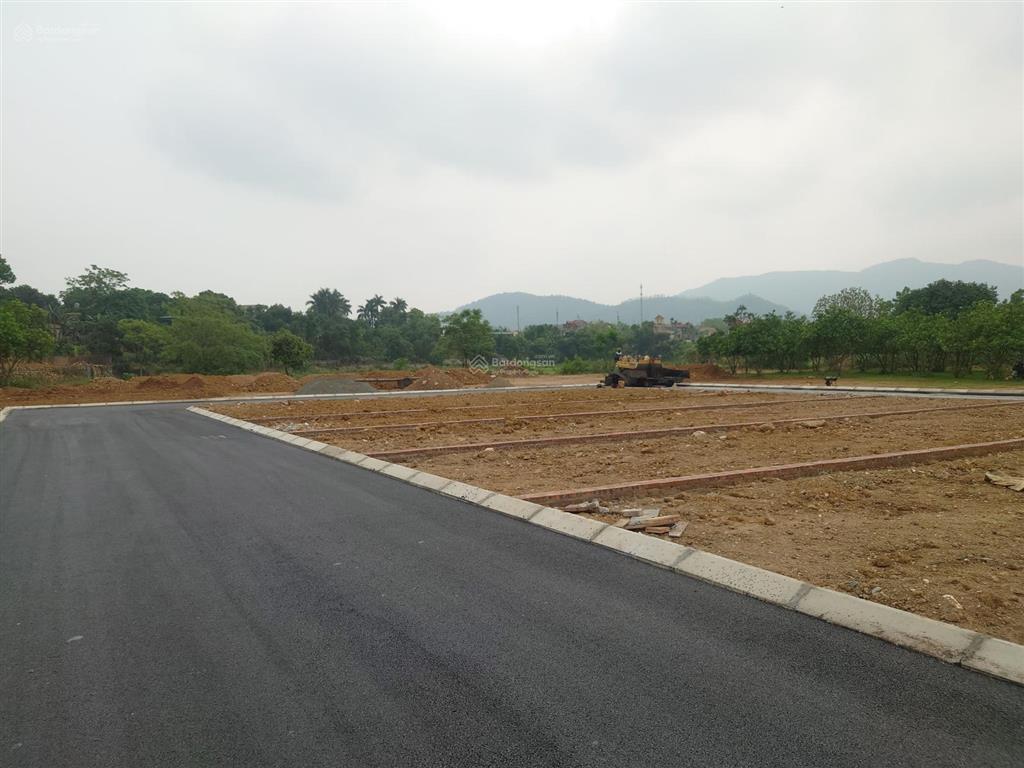 Cần tiền chủ cần bán gấp 100m đất tại xã phú cát xung quanh tiện ích bạt ngàn