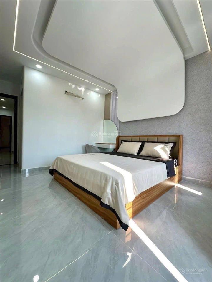 Căn nhà phố sổ hồng full nội thất có thang máy p tân chánh hiệp cần bán