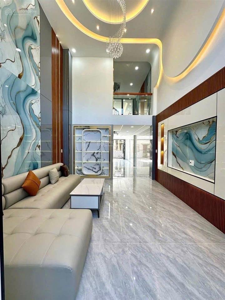 Căn nhà phố sổ hồng full nội thất có thang máy p tân chánh hiệp cần bán