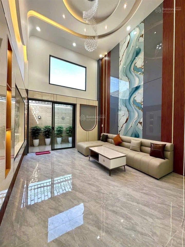 Căn nhà phố sổ hồng full nội thất có thang máy p tân chánh hiệp cần bán