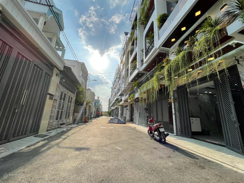 Nhà phố p an phú đông full nội thất cao cấp cần bán trước tết