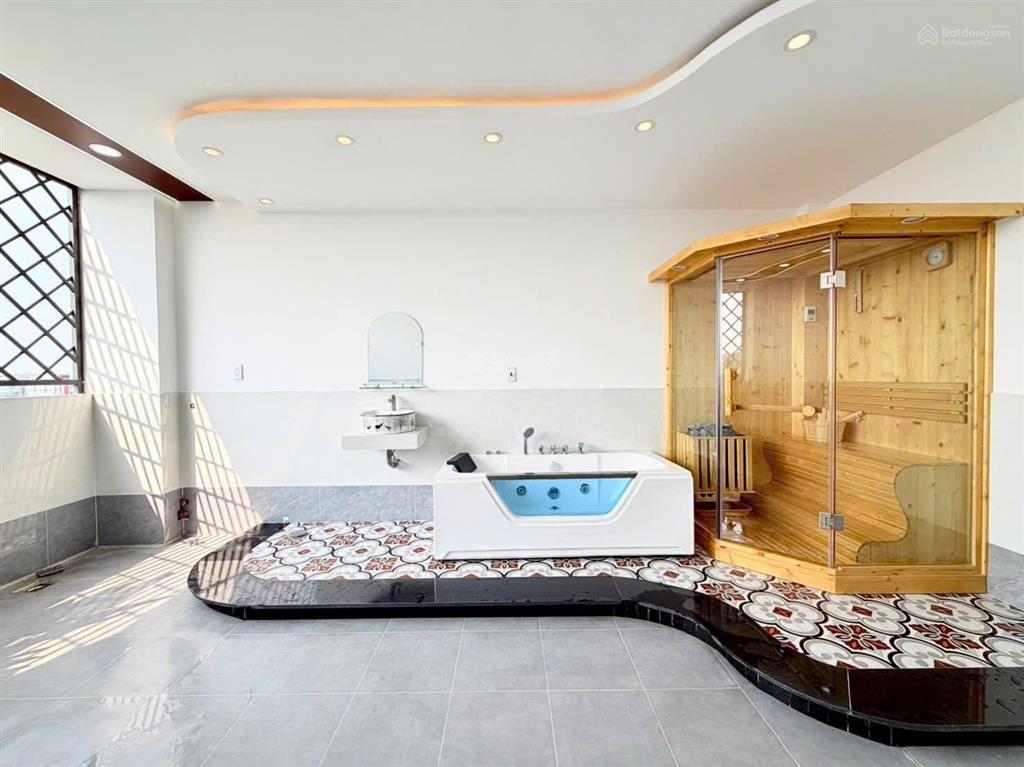 Nhà phố mới hoàn thiện có thang máy full nội thất p. thới an, bán gấp