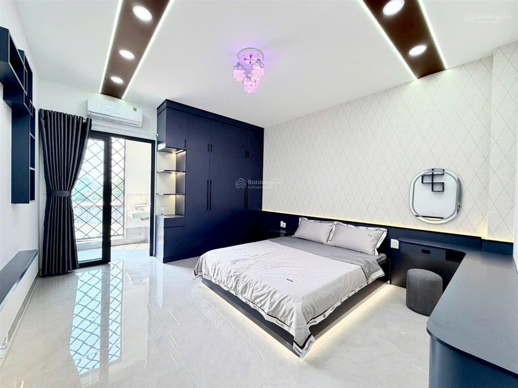 Nhà phố mới hoàn thiện có thang máy full nội thất p. thới an, bán gấp