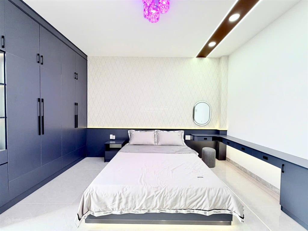 Nhà phố mới hoàn thiện có thang máy full nội thất p. thới an, bán gấp