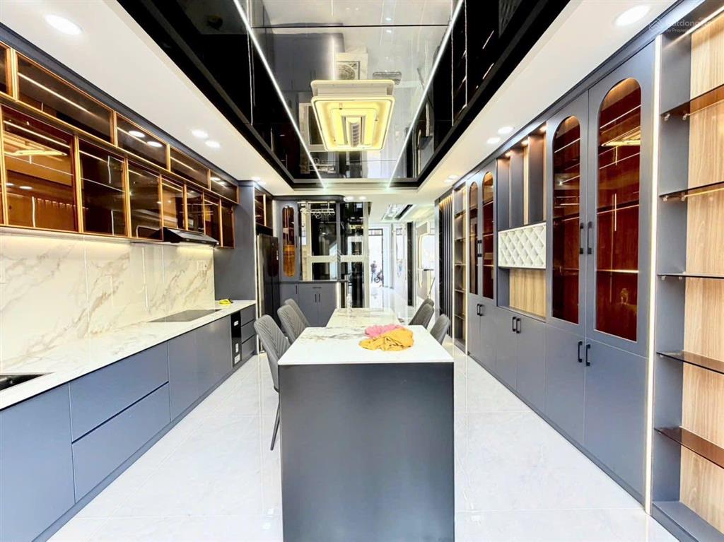 Nhà phố mới hoàn thiện có thang máy full nội thất p. thới an, bán gấp