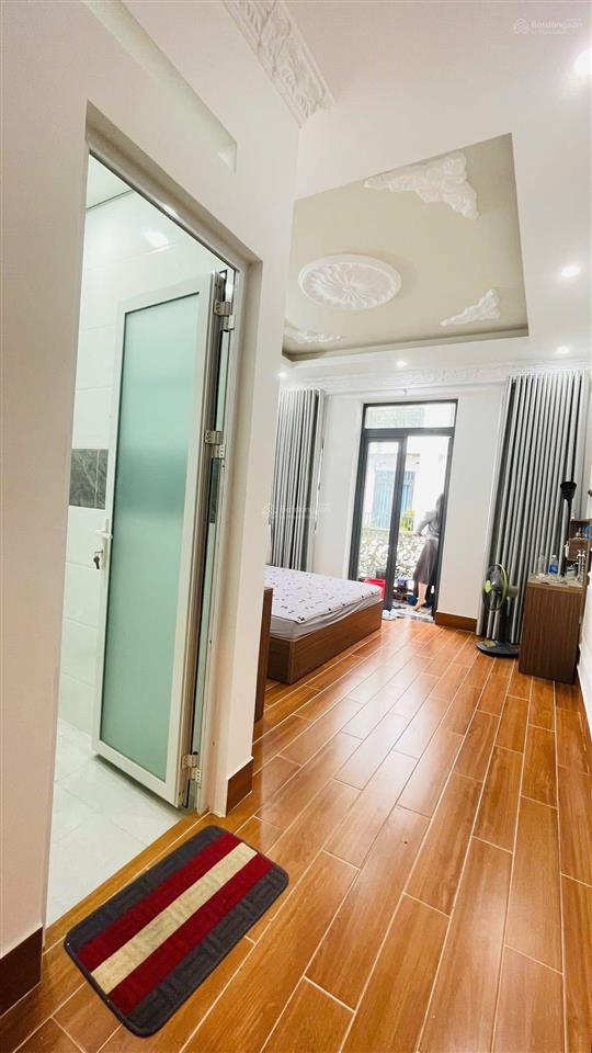Bán căn nhà phố hẻm 7m 5pn 6vs p. hiệp thành quận 12 giá chỉ hơn 6 tỷ đồng còn tl