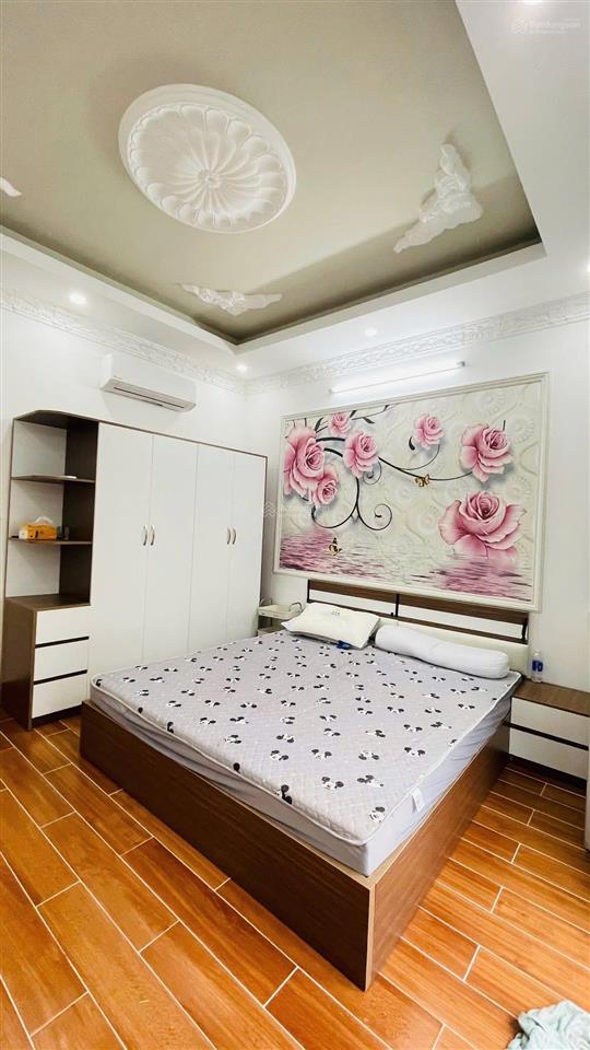 Bán căn nhà phố hẻm 7m 5pn 6vs p. hiệp thành quận 12 giá chỉ hơn 6 tỷ đồng còn tl