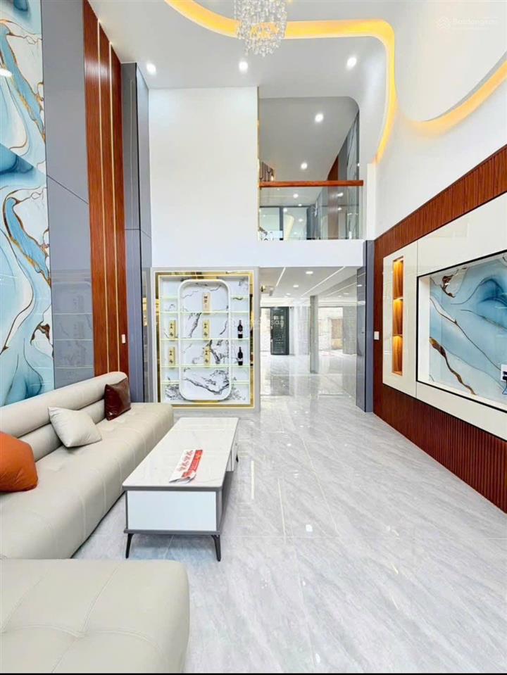 Nhà phố 4 lầu có thang máy full nội thất đã hoàn công p trung mỹ tây q12 cần bán